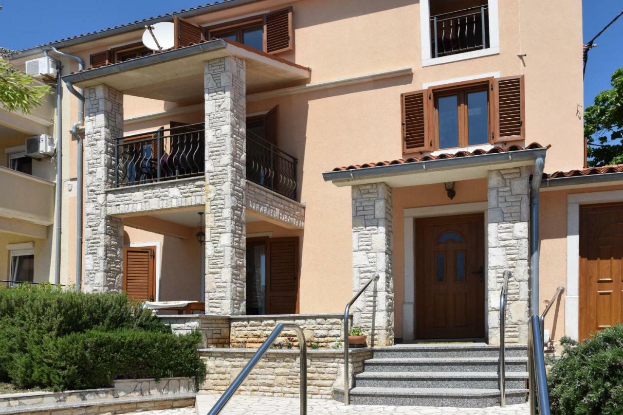 Ližnjan Villa Krasa Sea View Apartmants With Pool מראה חיצוני תמונה